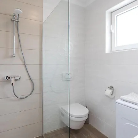 With Swimming Pool Kremenici, Krk - 20676 Apartman Malinska